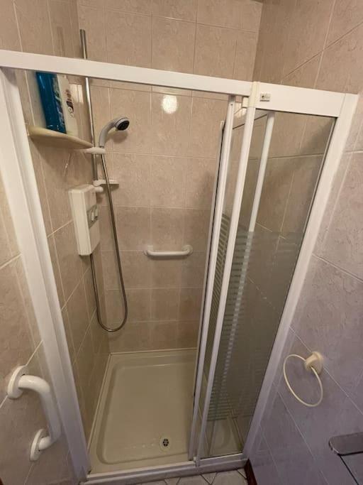 Sonas Seaside Apartment กัลเวย์ ภายนอก รูปภาพ