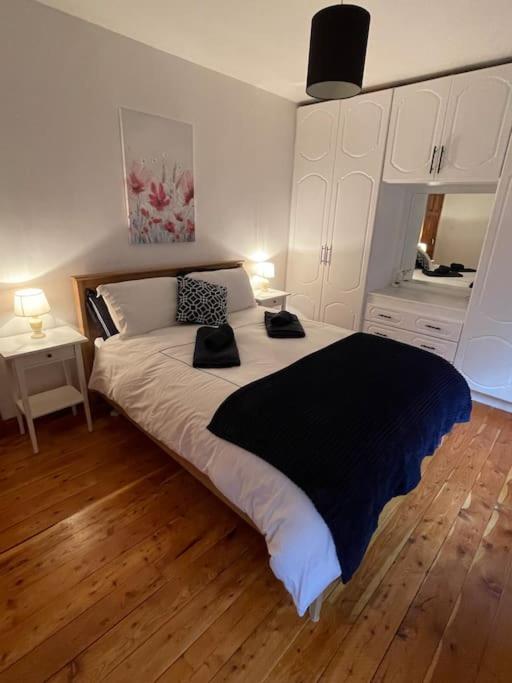 Sonas Seaside Apartment กัลเวย์ ภายนอก รูปภาพ
